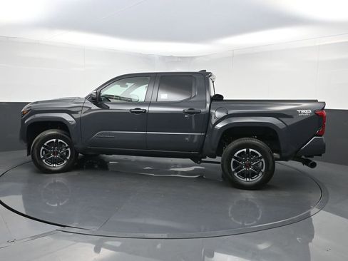 Used 2024 Toyota Tacoma TRD Sport AWD/4WD image 41