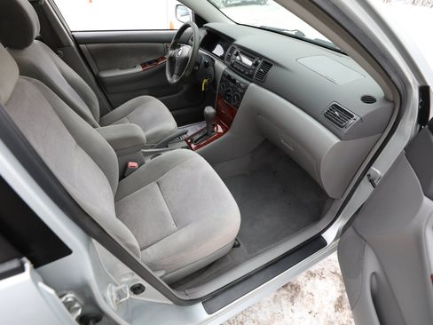 Used 2005 Toyota Corolla LE image 10