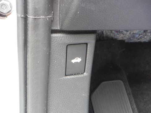 Used 2023 Honda Accord LX image 13