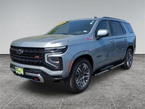 Used 2025 Chevrolet Tahoe Z71 w/ Z71 Off-Road Package AWD/4WD image 3