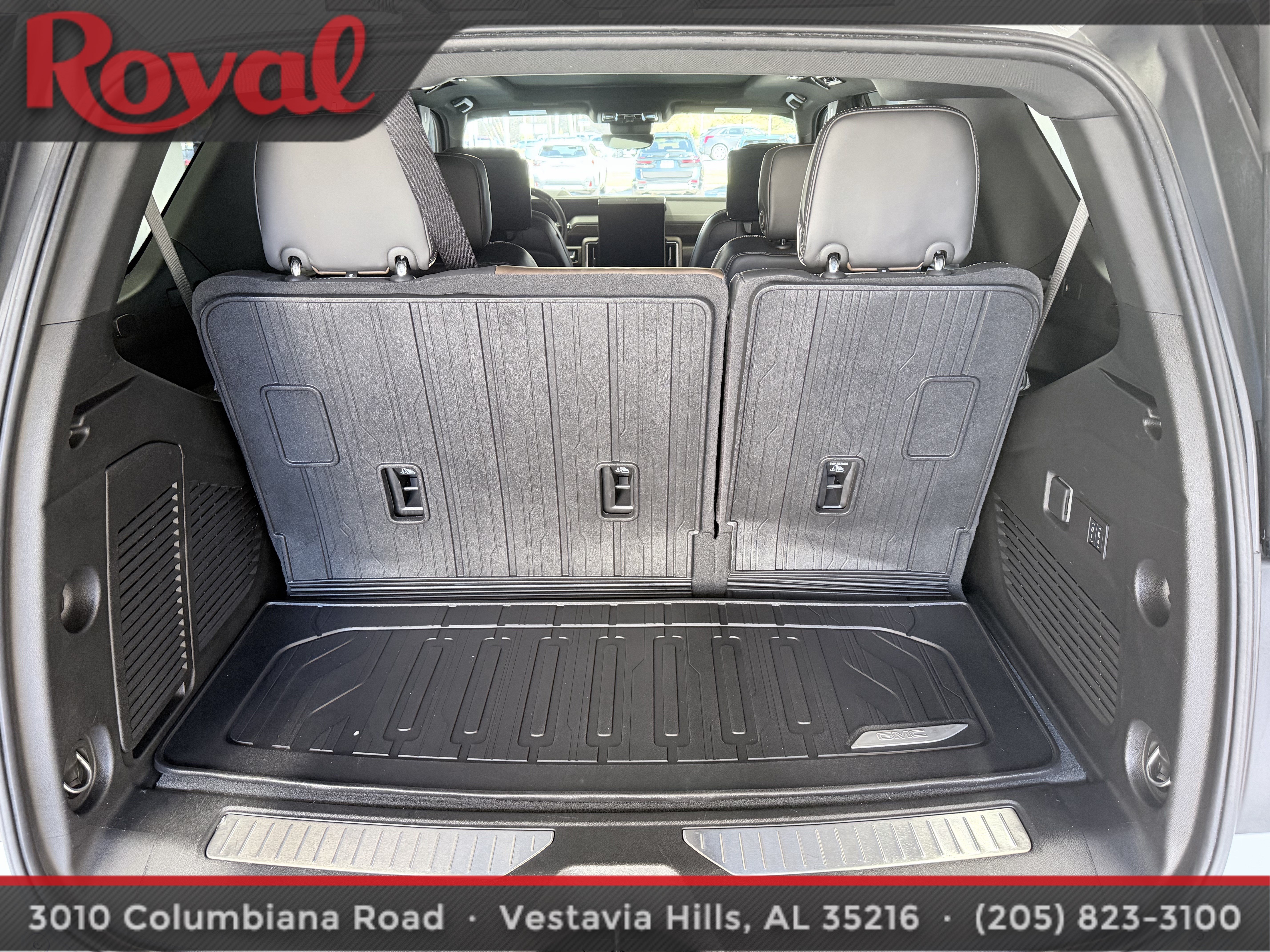 Used 2026 GMC Yukon Denali Ultimate AWD/4WD image 13
