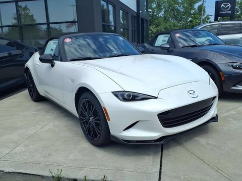 New 2026 MAZDA MX-5 Miata Club RWD image 3