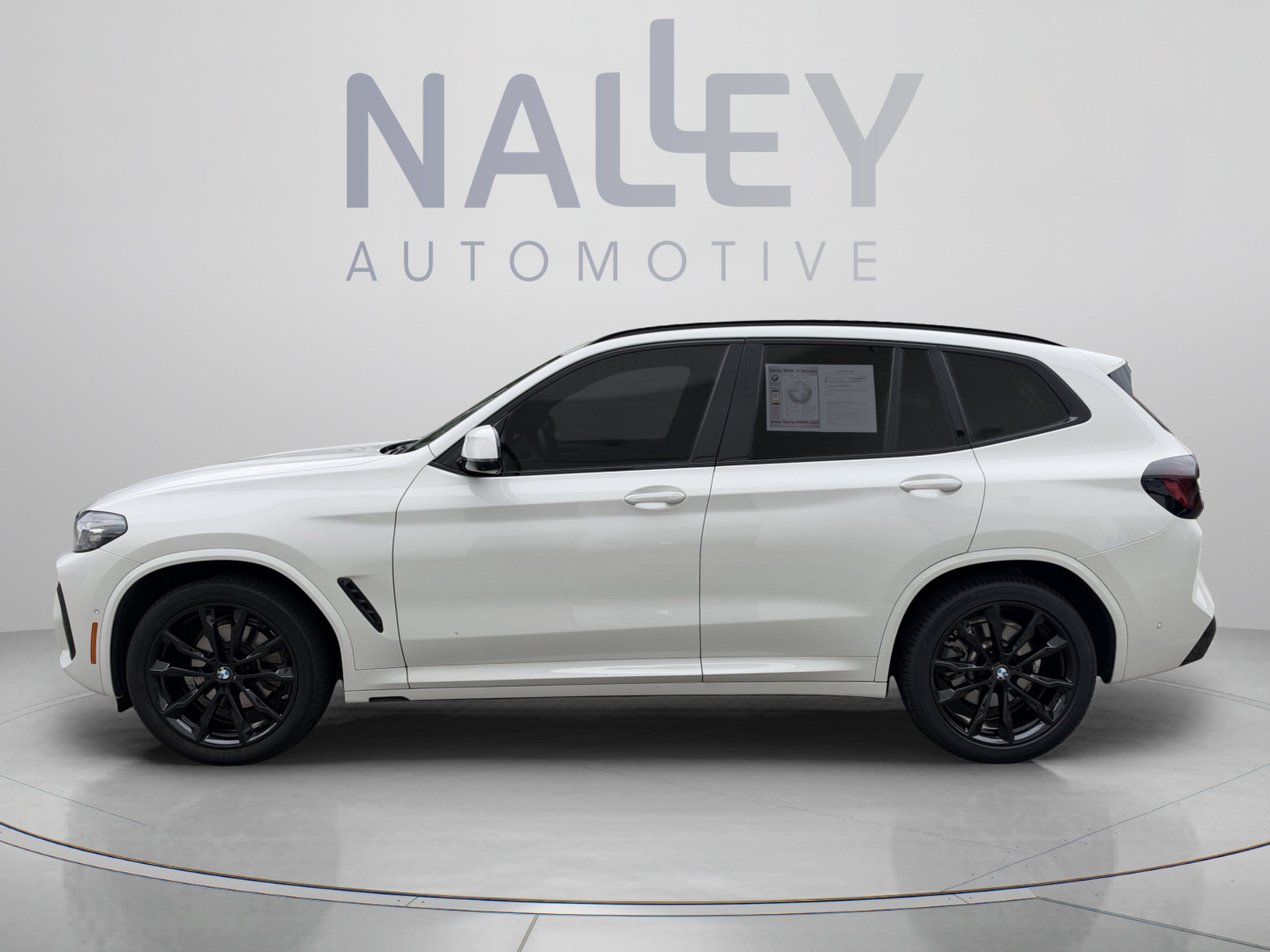 Used 2024 BMW X3 sDrive30i w/ M Sport Package RWD image 2