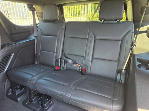 Used 2022 Chevrolet Tahoe LT w/ Luxury Package RWD image 19