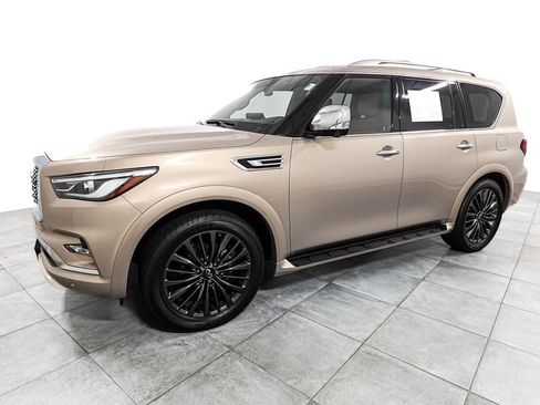 Used 2023 INFINITI QX80 Sensory w/ All-Season Package AWD/4WD image 4