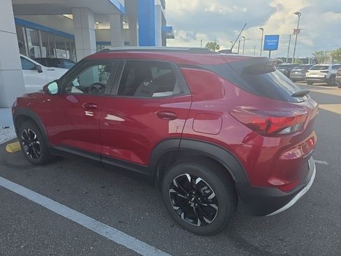 Used 2021 Chevrolet TrailBlazer LT AWD/4WD image 3