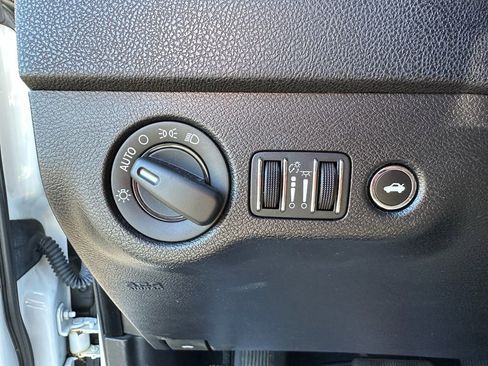 Used 2023 Dodge Charger SXT image 13