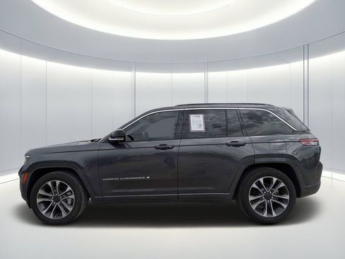 Used 2025 Jeep Grand Cherokee Overland w/ Adv Protech Group III AWD/4WD image 7