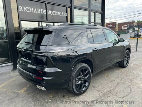 Used 2026 Chevrolet Traverse RS AWD/4WD image 3