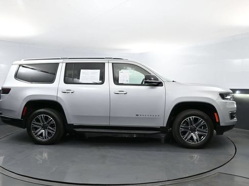 Used 2024 Jeep Wagoneer Series II AWD/4WD image 4