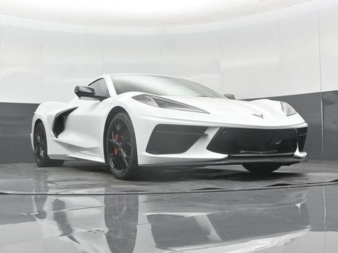 Used 2022 Chevrolet Corvette Stingray Premium Cpe w/ Z51 Performance Package RWD image 57