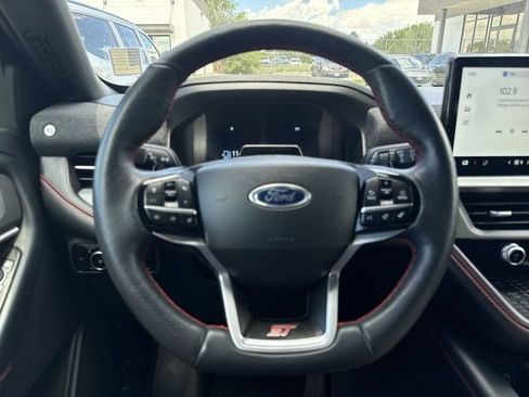 Used 2025 Ford Explorer ST AWD/4WD image 14