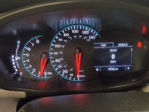 Used 2021 Chevrolet Trax LT w/ LT Convenience Package FWD image 23