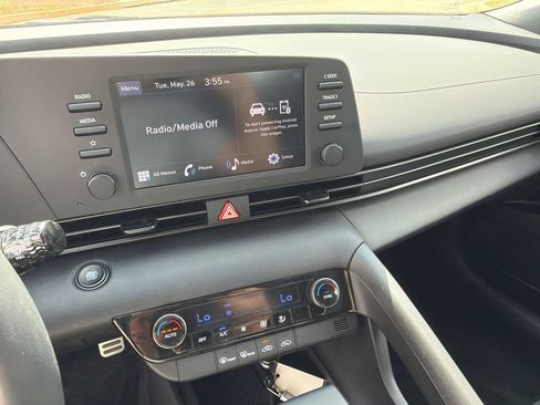 Certified 2025 Hyundai Elantra Sport FWD image 28