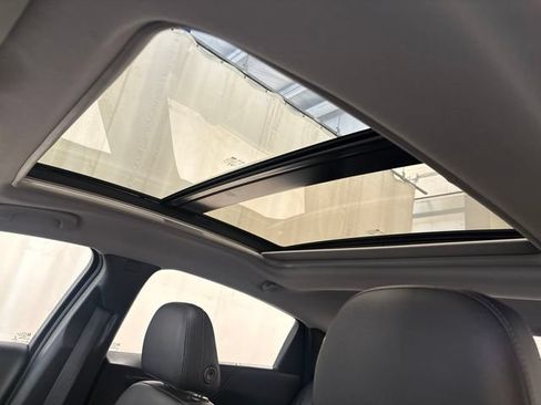 Used 2022 Chevrolet Malibu Premier FWD image 29