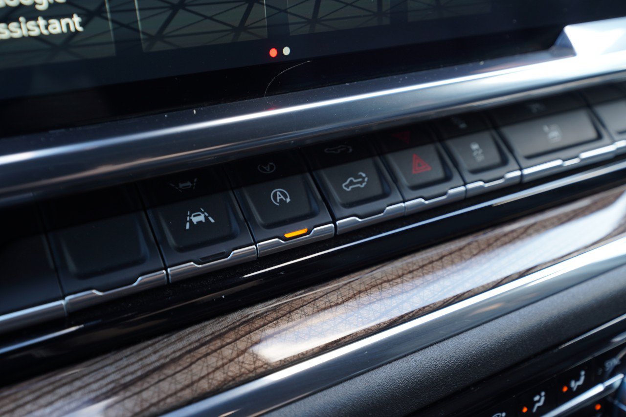 Used 2024 GMC Sierra 1500 Elevation AWD/4WD image 16