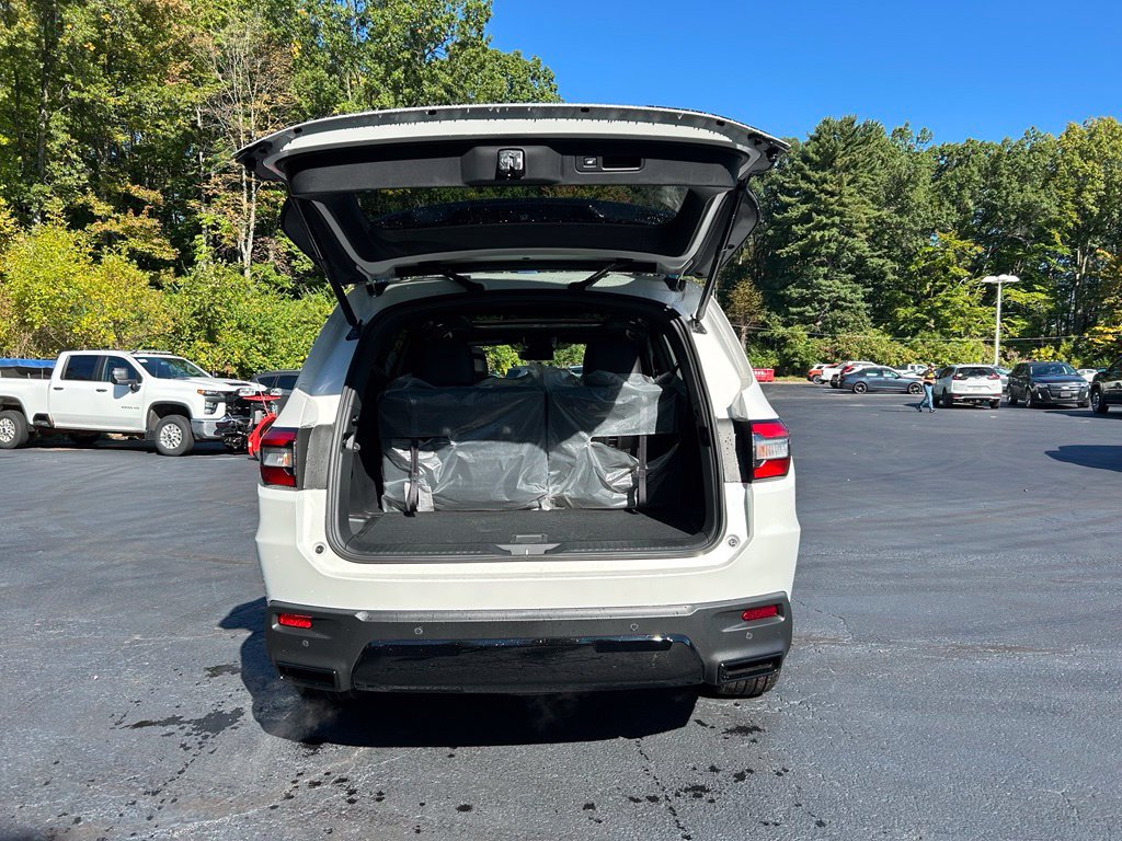 New 2026 Honda Pilot Black Edition image 4
