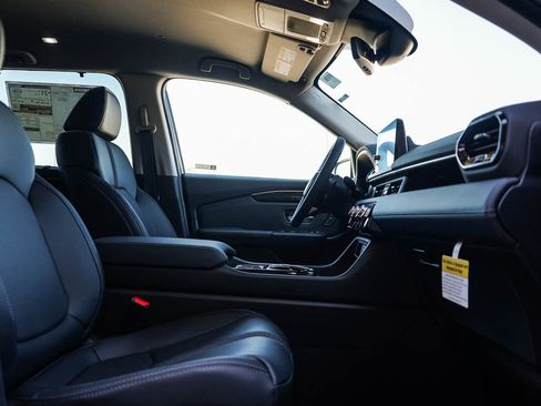 New 2025 Honda Pilot EX-L image 11