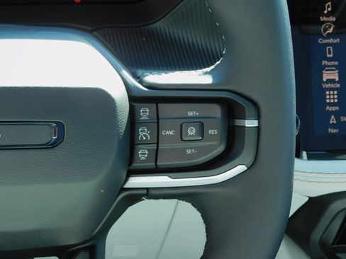 New 2026 Jeep Cherokee Overland image 15