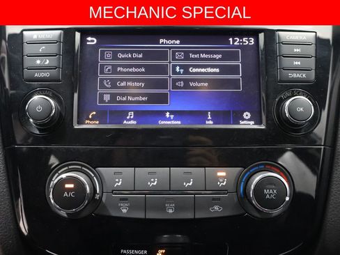 Used 2019 Nissan Rogue Sport S image 23