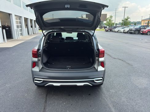 Used 2021 Kia Seltos SX w/ SX Sunroof Package AWD/4WD image 9