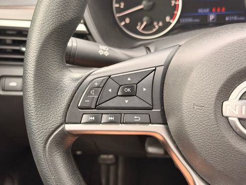 Used 2025 Nissan Altima 2.5 SV FWD image 22