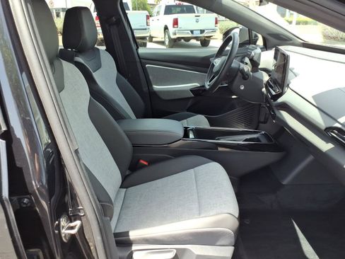 Certified 2024 Volkswagen ID.4 2WD image 10