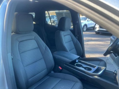 Used 2025 Chevrolet Equinox LT image 37