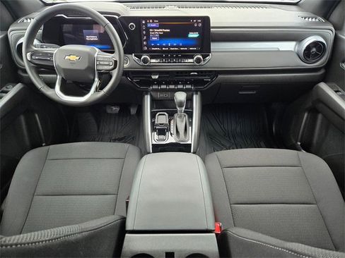 Used 2024 Chevrolet Colorado LT w/ LT Convenience Package image 9