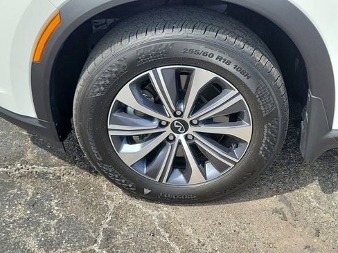 Used 2025 INFINITI QX60 Pure image 9