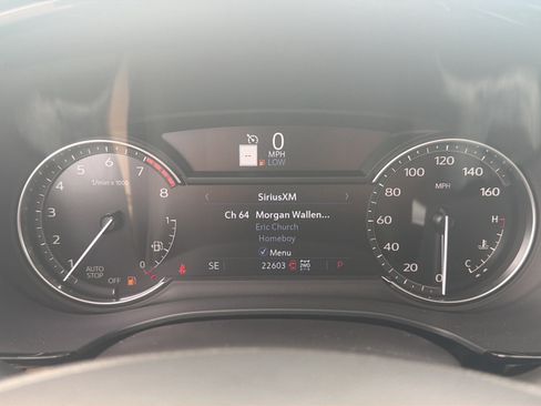 Used 2024 Cadillac XT6 Premium Luxury w/ LPO, Floor Liner Package AWD/4WD image 10