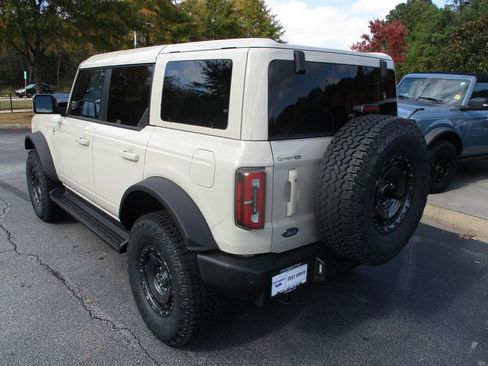 New 2025 Ford Bronco Outer Banks w/ Sasquatch Package image 2