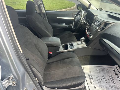 Used 2013 Subaru Legacy 2.5i Premium w/ All-Weather Pkg AWD/4WD image 10