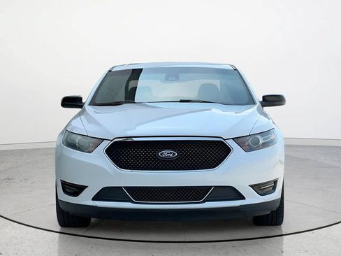 Used 2018 Ford Taurus SHO AWD/4WD image 4