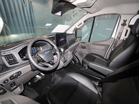New 2026 Ford Transit 250 Low Roof RWD image 2