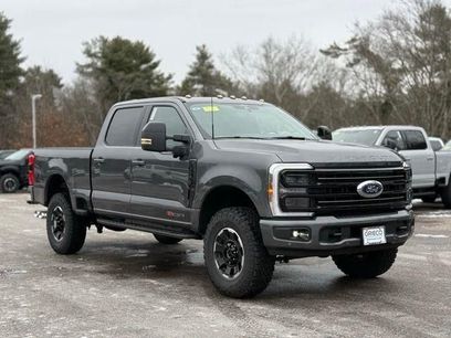 New 2026 Ford F350 Platinum w/ Tremor Off-Road Package