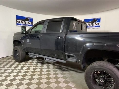 Used 2020 Chevrolet Silverado 2500 LT w/ All Star Edition image 8