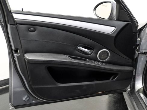 Used 2010 BMW M5 RWD image 37