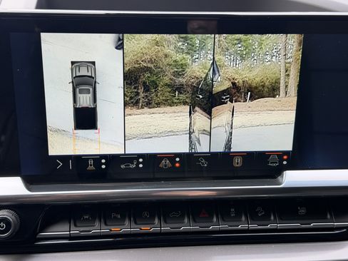 Used 2025 Chevrolet Silverado 1500 High Country w/ Midnight Edition image 37