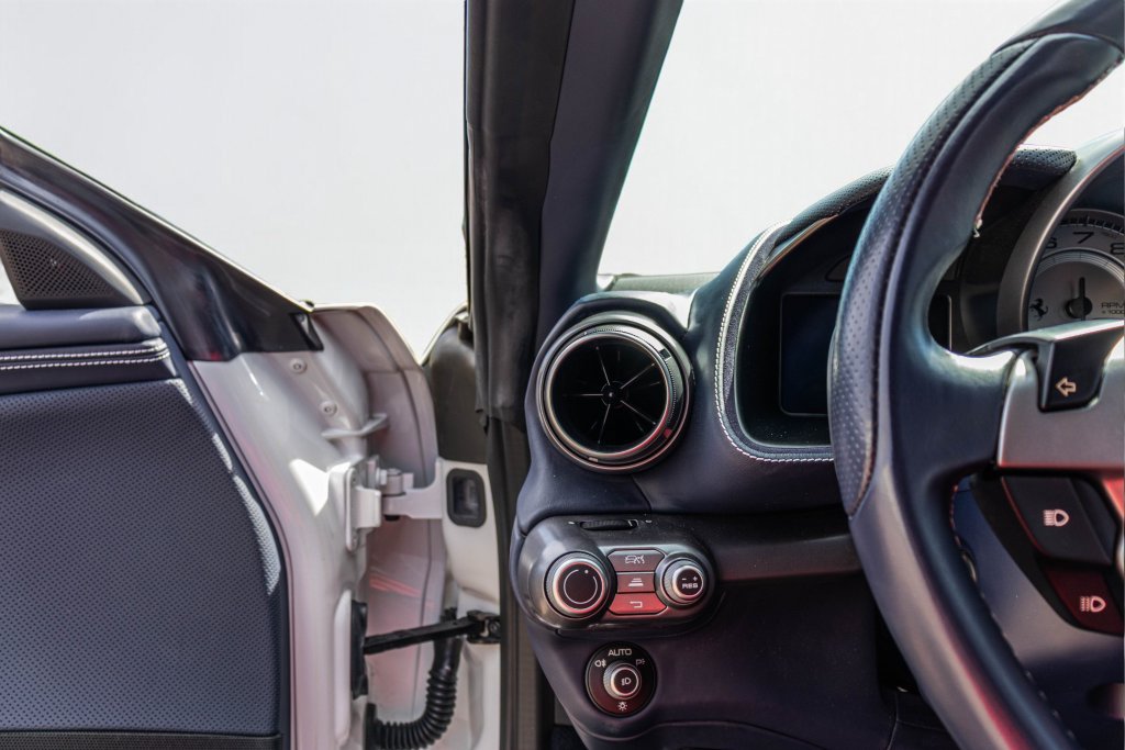 Certified 2019 Ferrari 812 Superfast RWD image 37