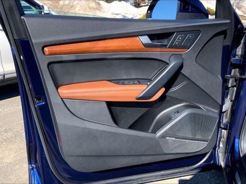 Used 2021 Audi Q5 Premium Plus w/ Premium Plus Package image 22