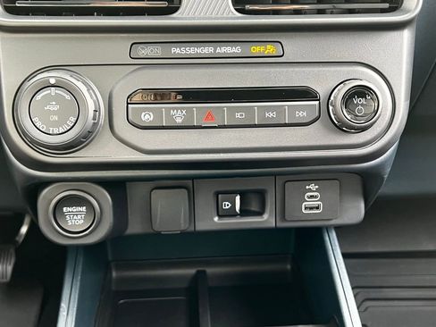 New 2026 Ford Maverick Lariat w/ Black Appearance Package image 28