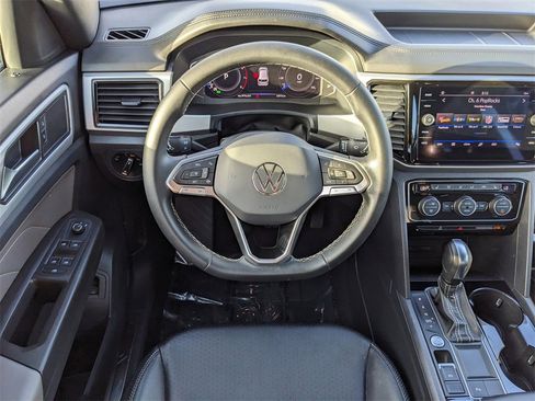 Certified 2023 Volkswagen Atlas Cross Sport SE image 17