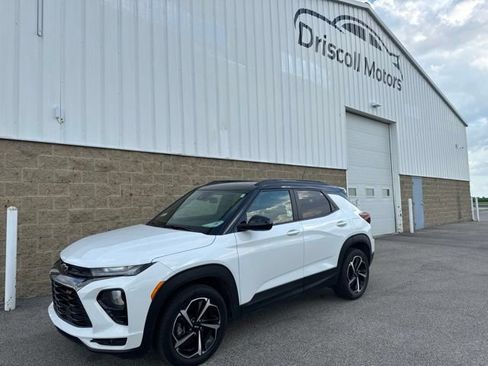 Used 2023 Chevrolet TrailBlazer RS w/ Convenience Package FWD image 2