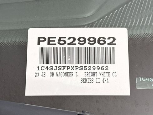 Used 2023 Jeep Grand Wagoneer L Series II AWD/4WD image 52