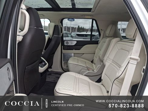 Certified 2021 Lincoln Navigator Black Label w/ Cargo Convenience Package image 11
