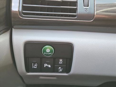 Used 2016 Honda Accord Touring image 15