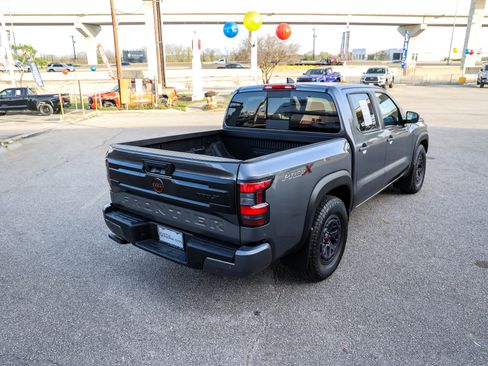 Used 2025 Nissan Frontier Pro-X image 7