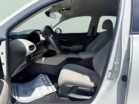 Certified 2025 Honda HR-V LX image 9