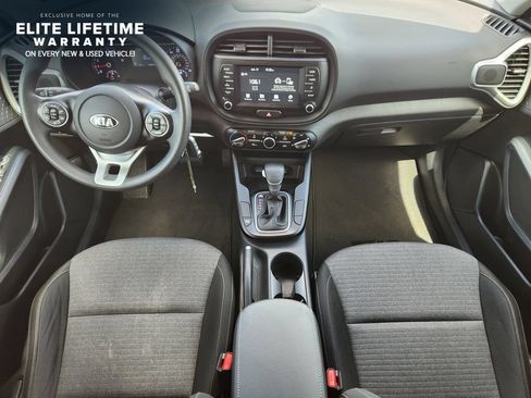 Used 2020 Kia Soul S FWD image 25